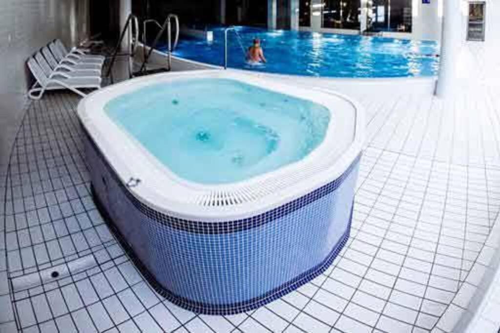 Premium Apartment For Jewish Quarter & Old Town Plus Pool Краків Екстер'єр фото