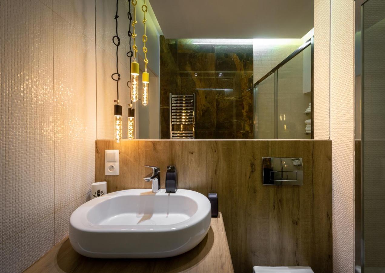 Premium Apartment For Jewish Quarter & Old Town Plus Pool Краків Екстер'єр фото